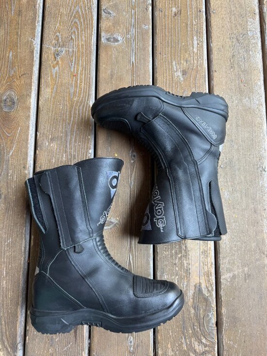 Daytona M-Star Gore-Tex Black Boots in Mens EU 42/US 10